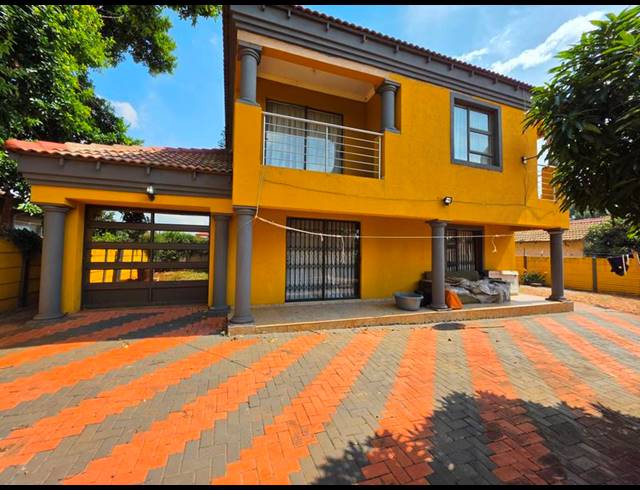 5 BEDROOM HOUSE FOR SALE IN THE ORCHARDS